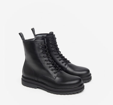 NEROGIARDINI LEATHER ANKLE BOOTS IN BLACK