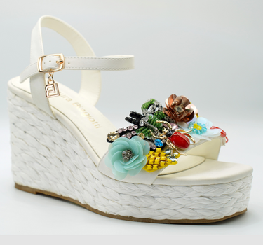 LAURA BIAGIOTTI WEDGES IN WHITE