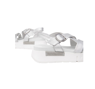 NERO GIARDINI WOMEN'S LEATHER SANDALS