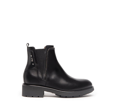 NEROGIARDINI WOMEN LEATHER CHELSEA BOOTS IN BLACK