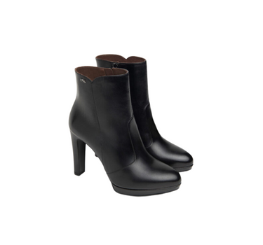 NERO GIARDINI ANKLE BOOTS IN BLACK