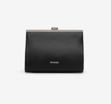 NERO GIARDINI LEATHER CLUTCH